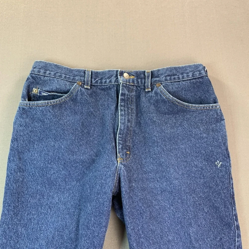 Lee brand style